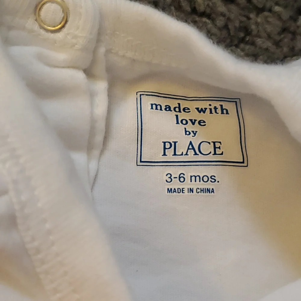 The Children's Place Baby Long Sleeve Onesie White Size 3-6 Months